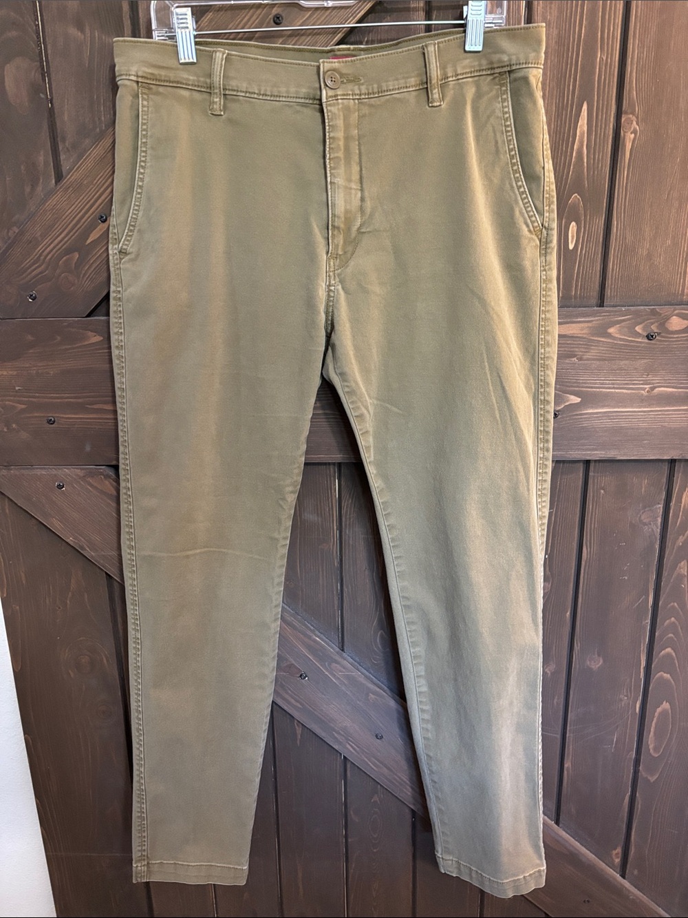 Men's Levi’s Classic Chinos